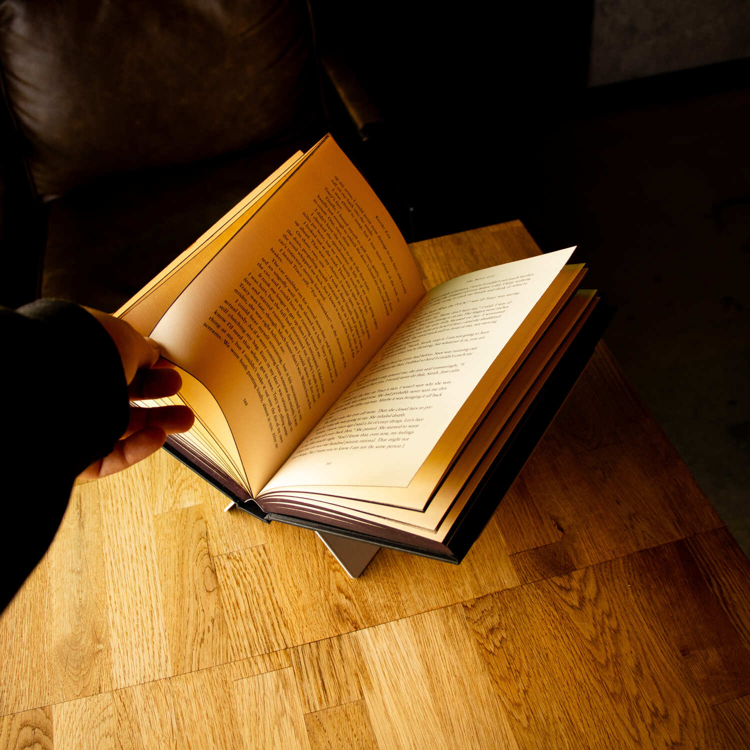 Okunaii™ Chapter Desktop Book Reading Display Stand & Cradle - Image 13