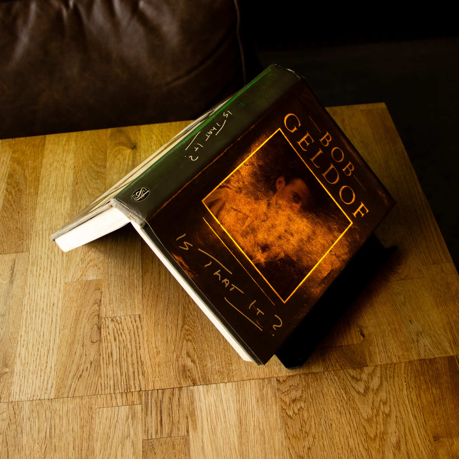 Okunaii™ Chapter Desktop Triangle Book Rest - Image 15