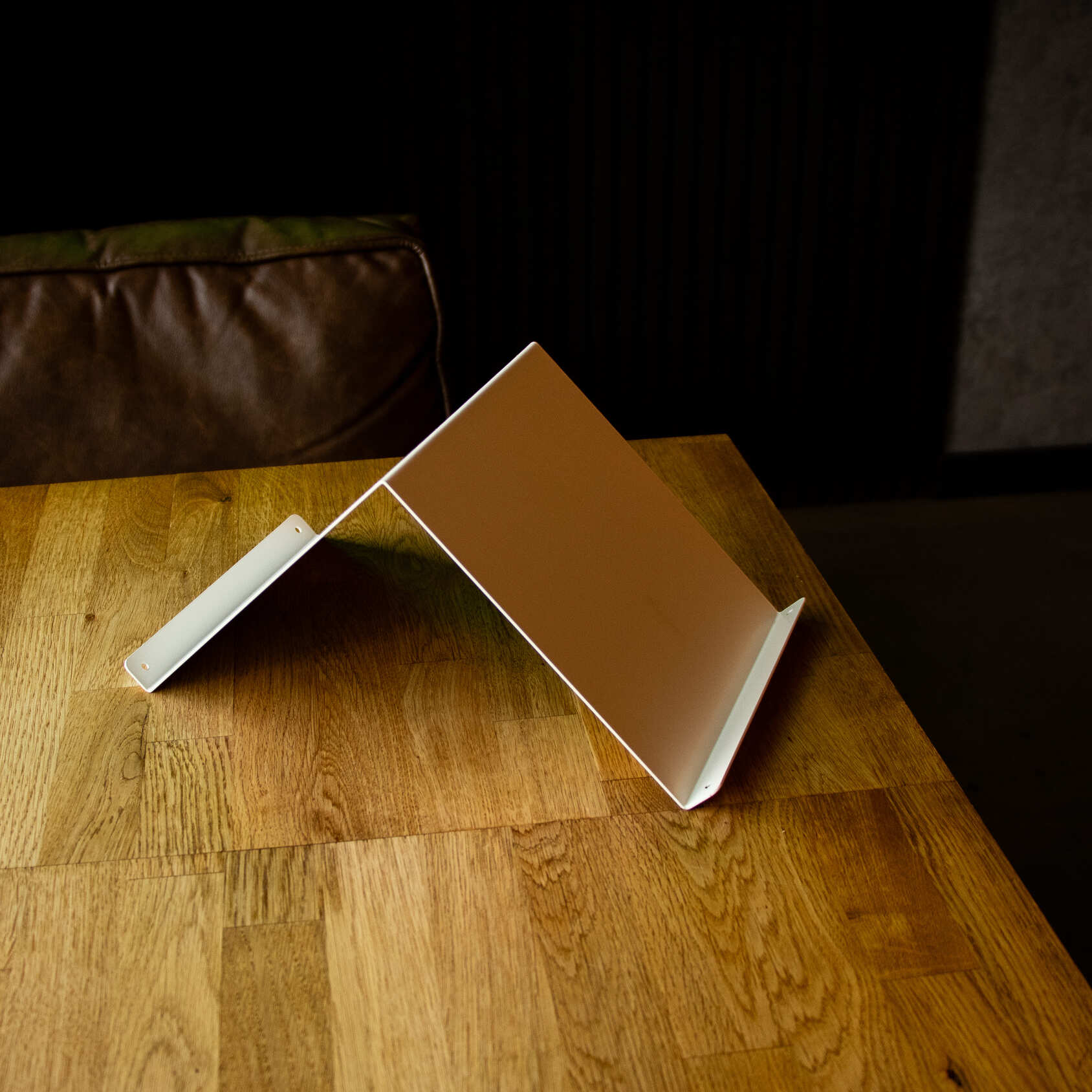 Okunaii™ Chapter Desktop Triangle Book Rest - Image 16