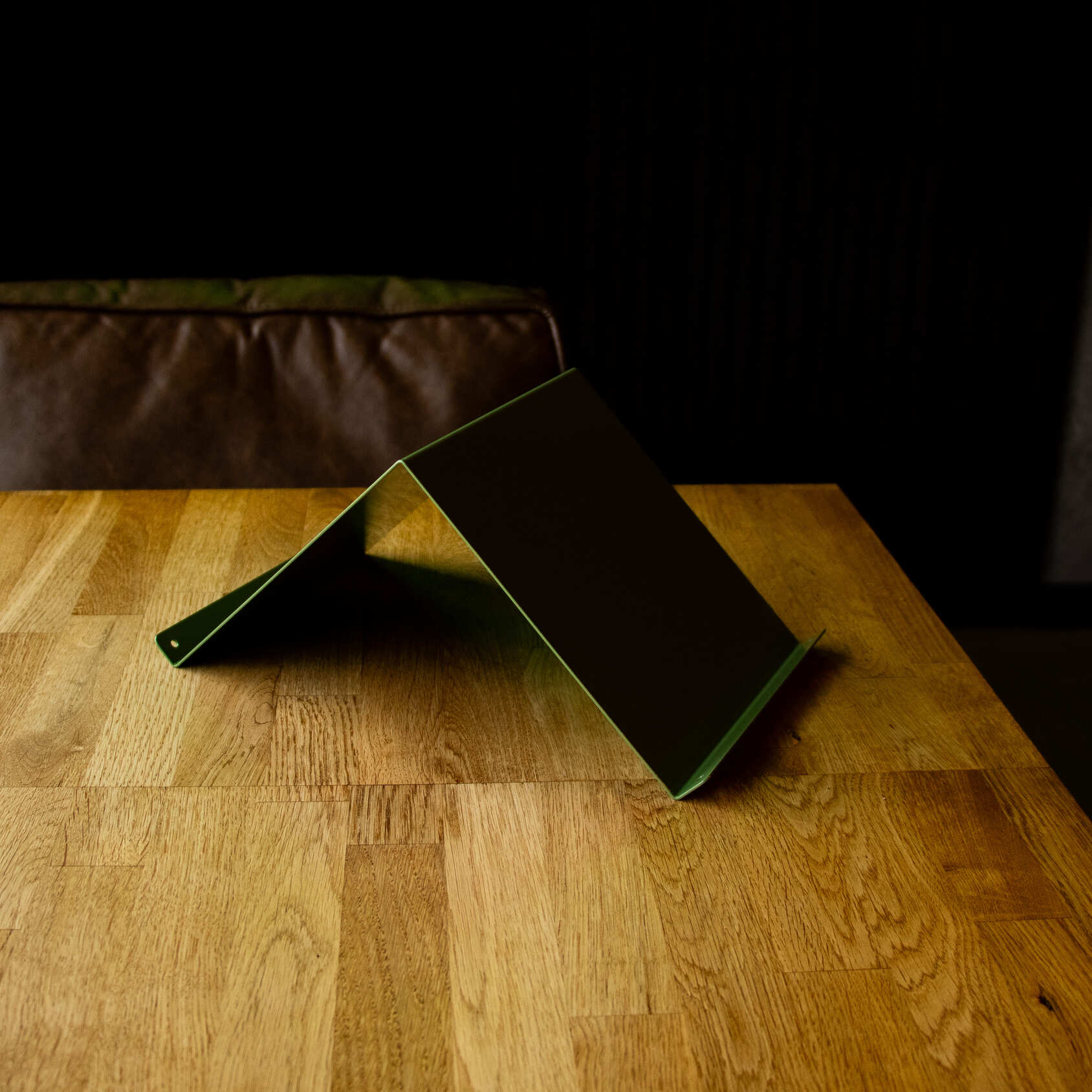 Okunaii™ Chapter Desktop Triangle Book Rest - Image 7