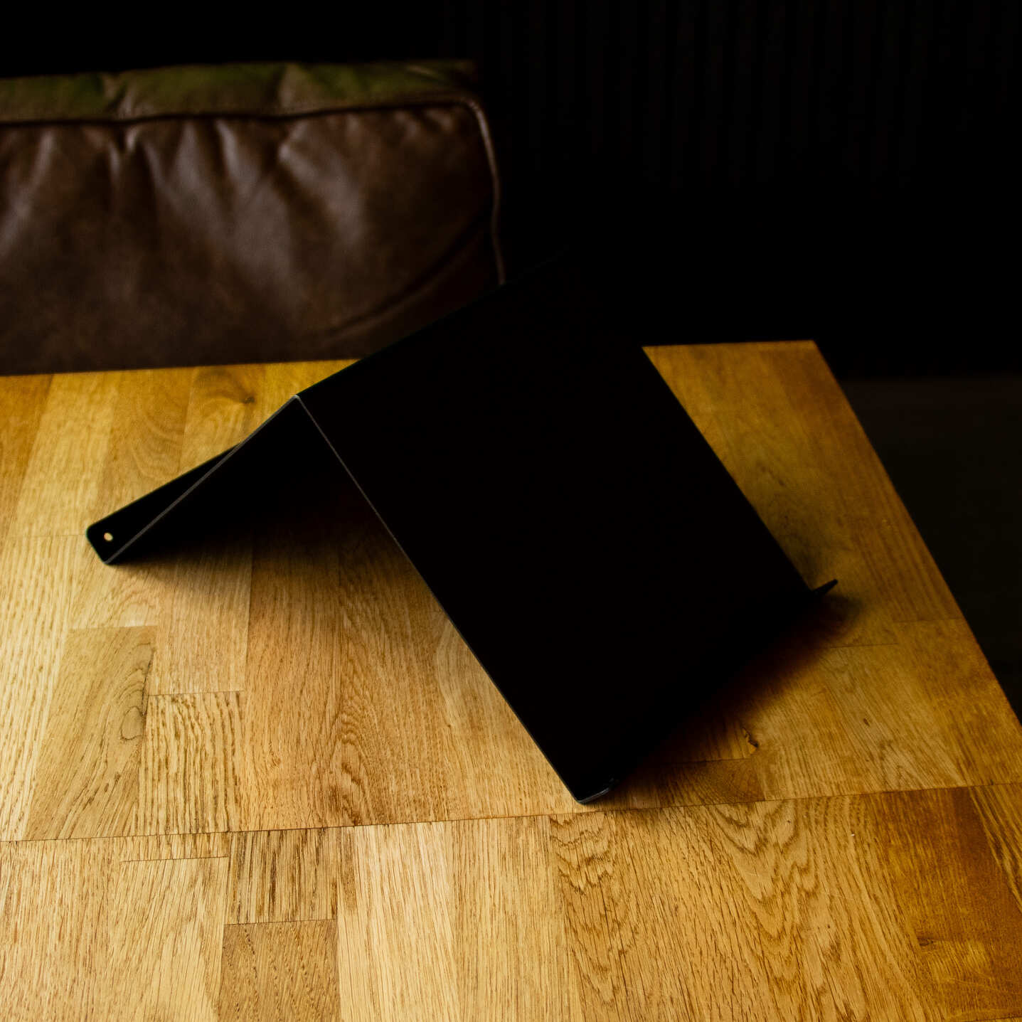 Okunaii™ Chapter Desktop Triangle Book Rest - Image 8