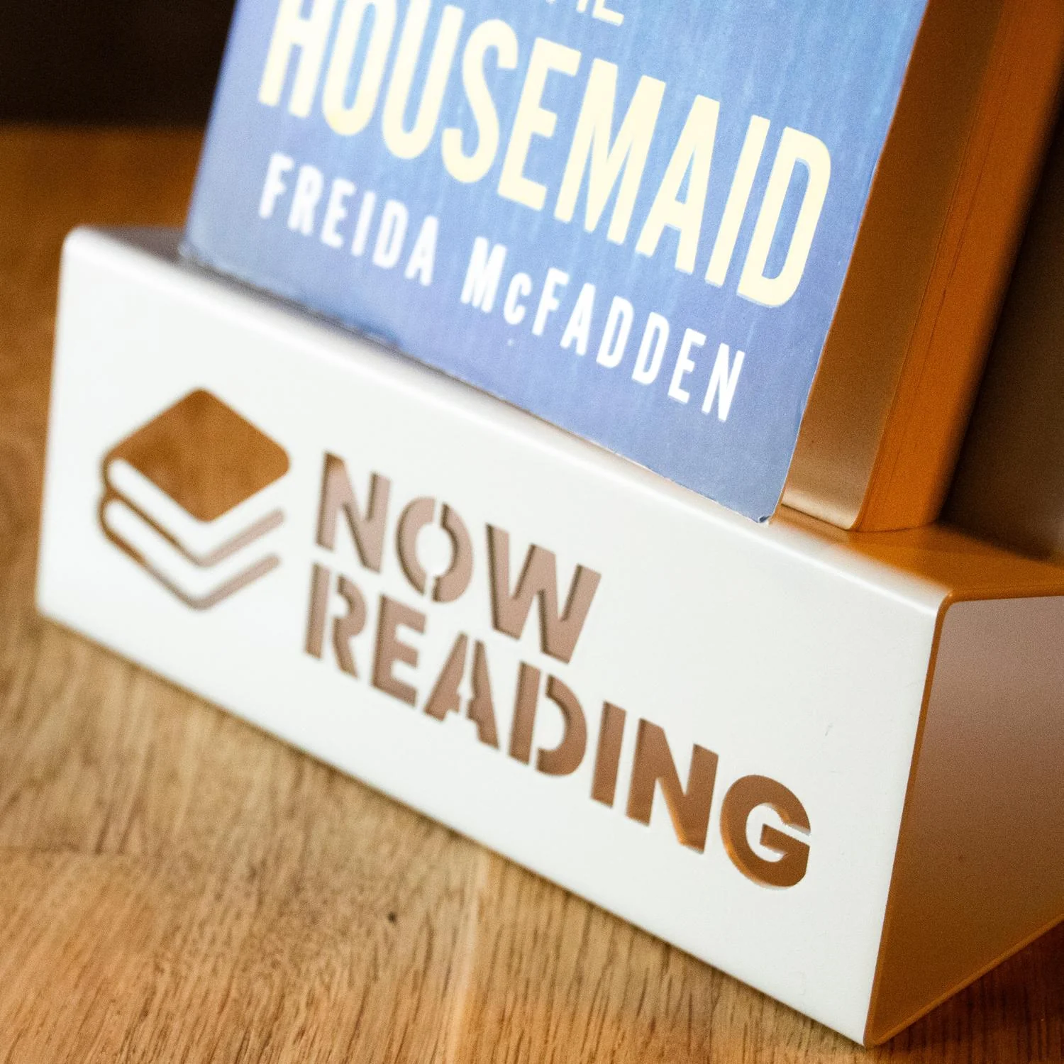 Okunaii™ Chapter "Now Reading" Book Display Stand + FREE Bookmark - Image 13