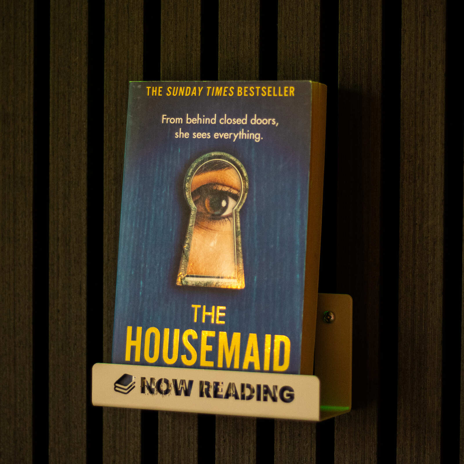 Okunaii™ Chapter "Now Reading" Wall Mount Book Display Shelf + FREE Bookmark - Image 11