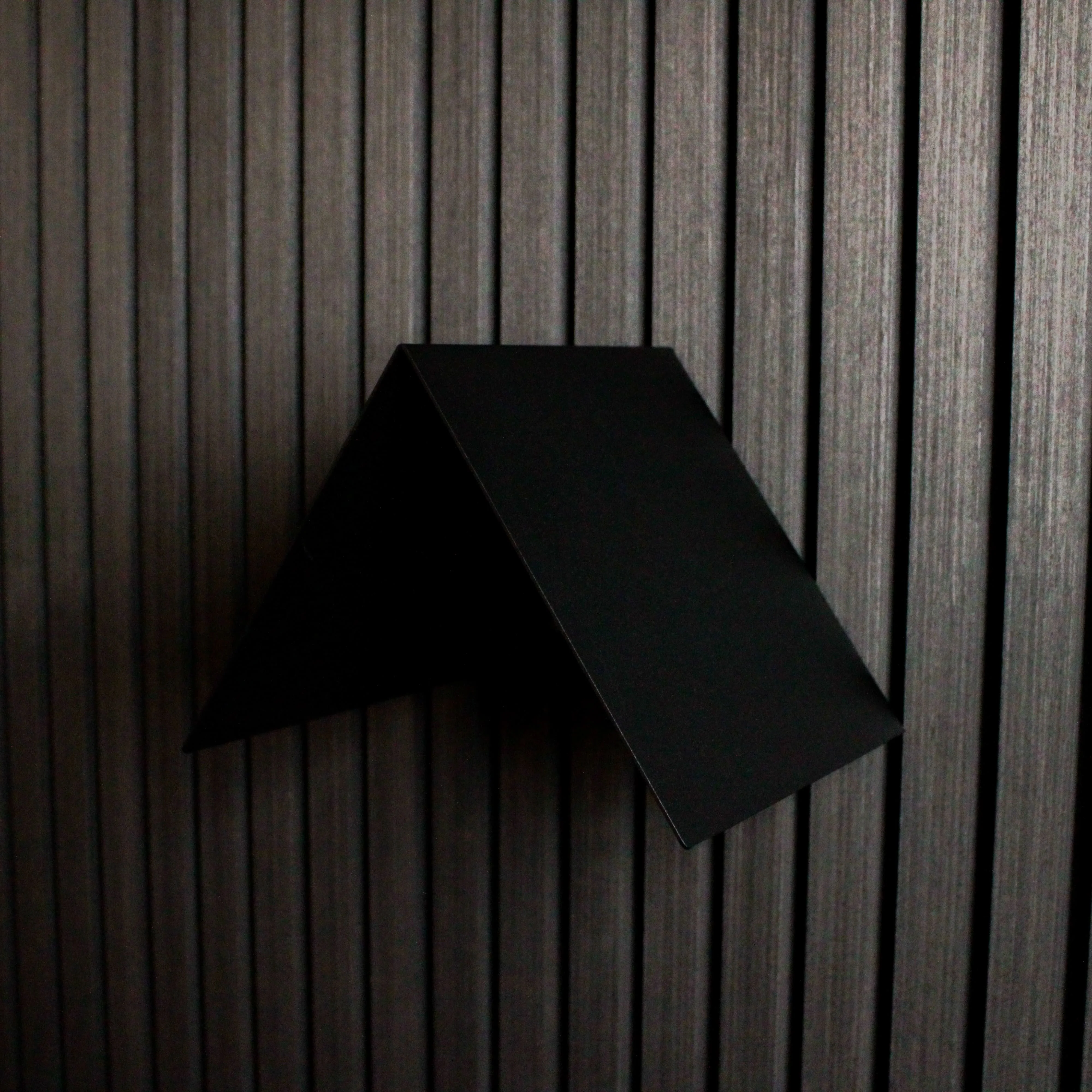 Okunaii™ Chapter Wall Mount Triangular Book Rest & Shelf (2 Sizes Available) - Image 11