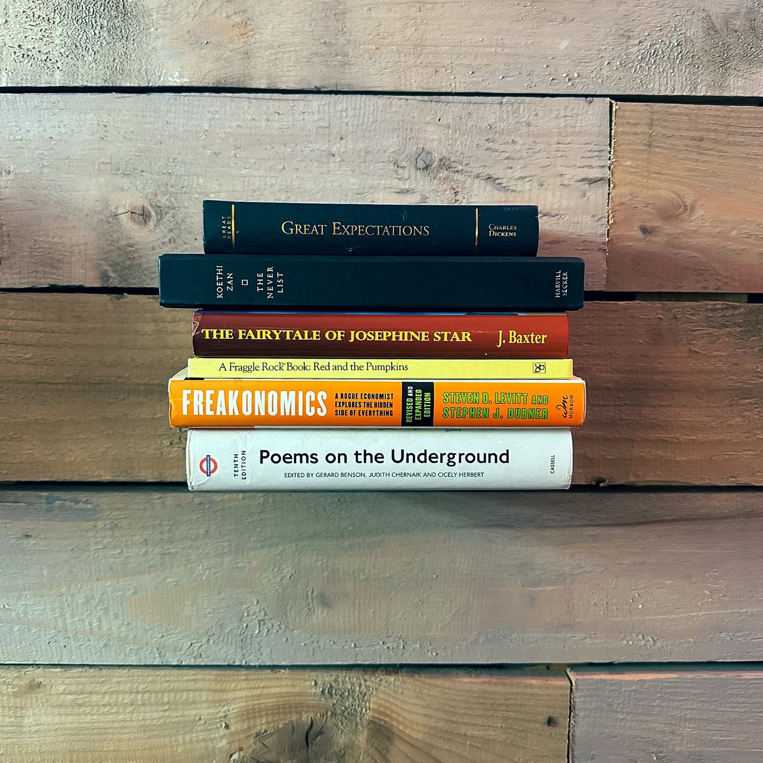 Okunaii™ Chapter Heavy-Duty Floating Book Shelf - Image 10