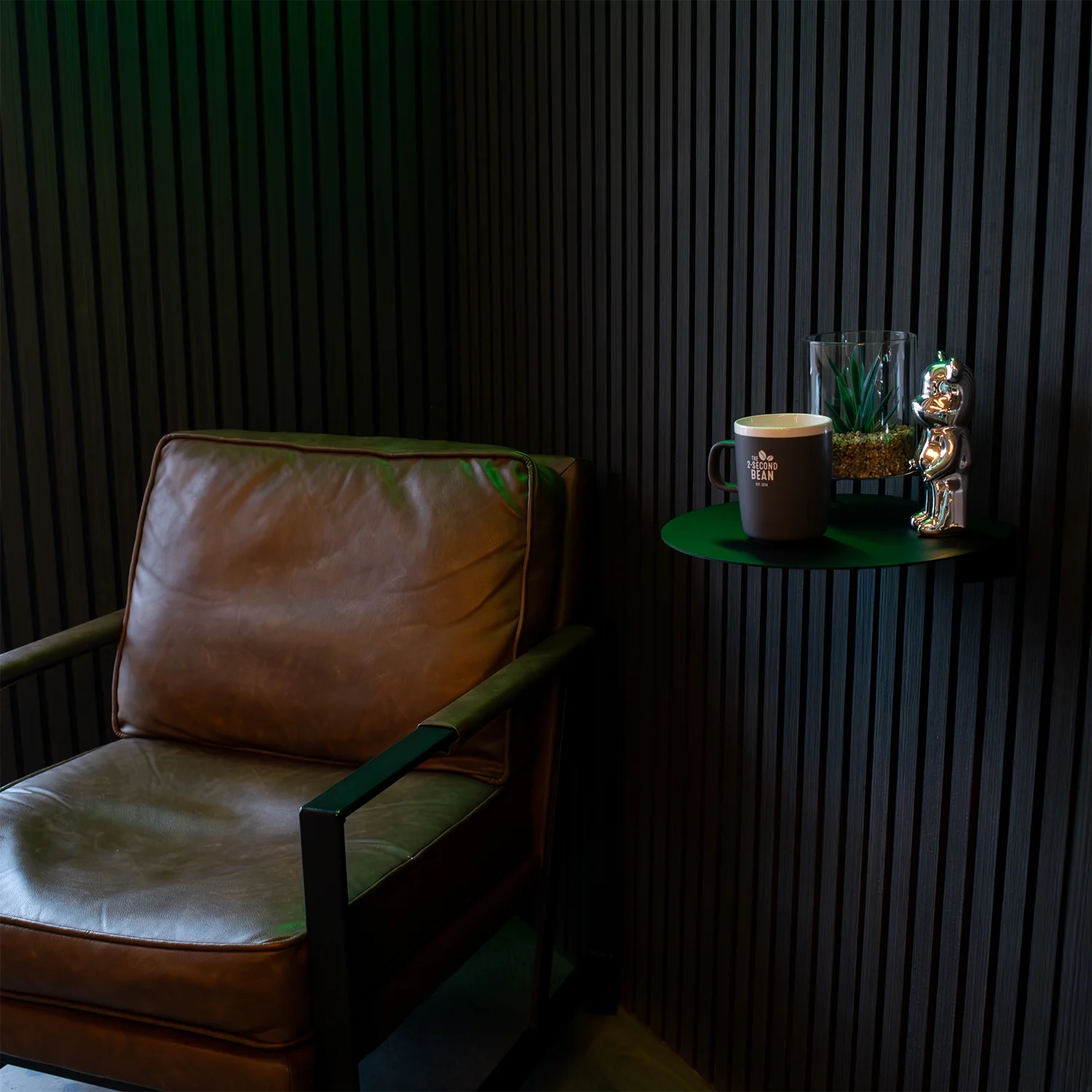 Okunaii™ Large Wall Mount Circle Display Shelf - Image 3