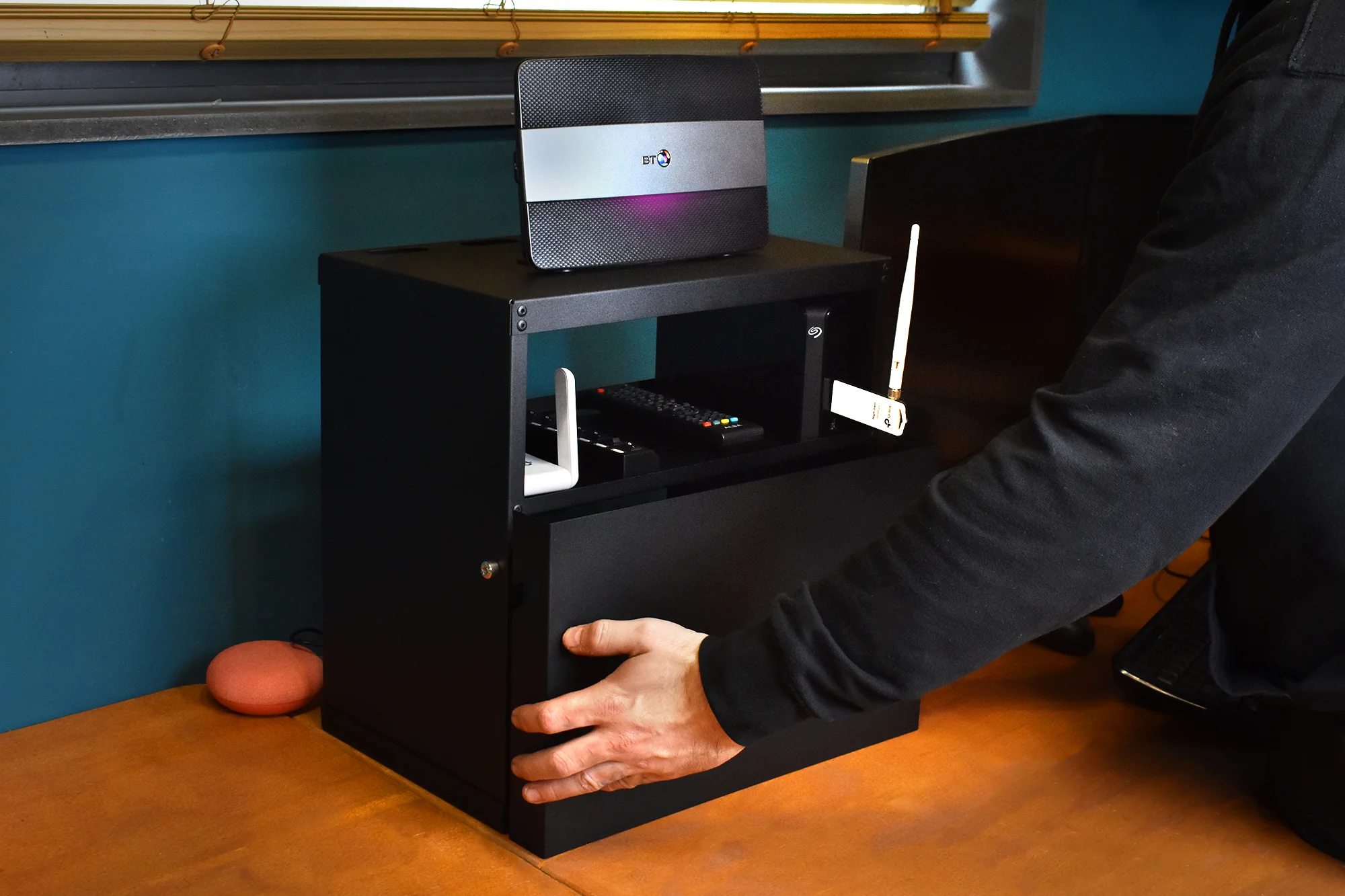 Okunaii™ Wi-Fi Router & Computer Supplies Wall Mount Cabinet - Image 4