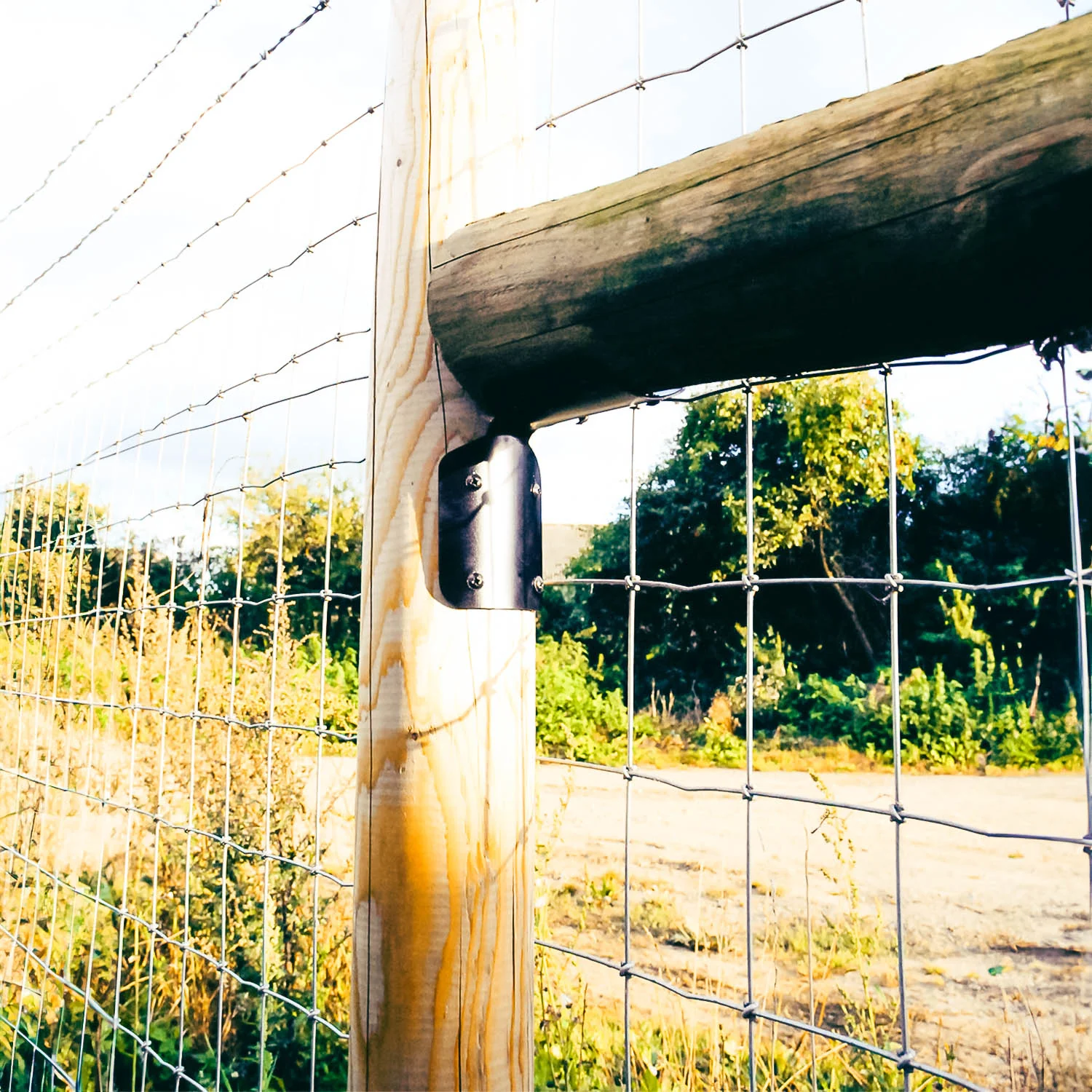 FenceEasy™ Round Fencing Post Fixing Bracket (Pack of 4 Brackets) - Image 3