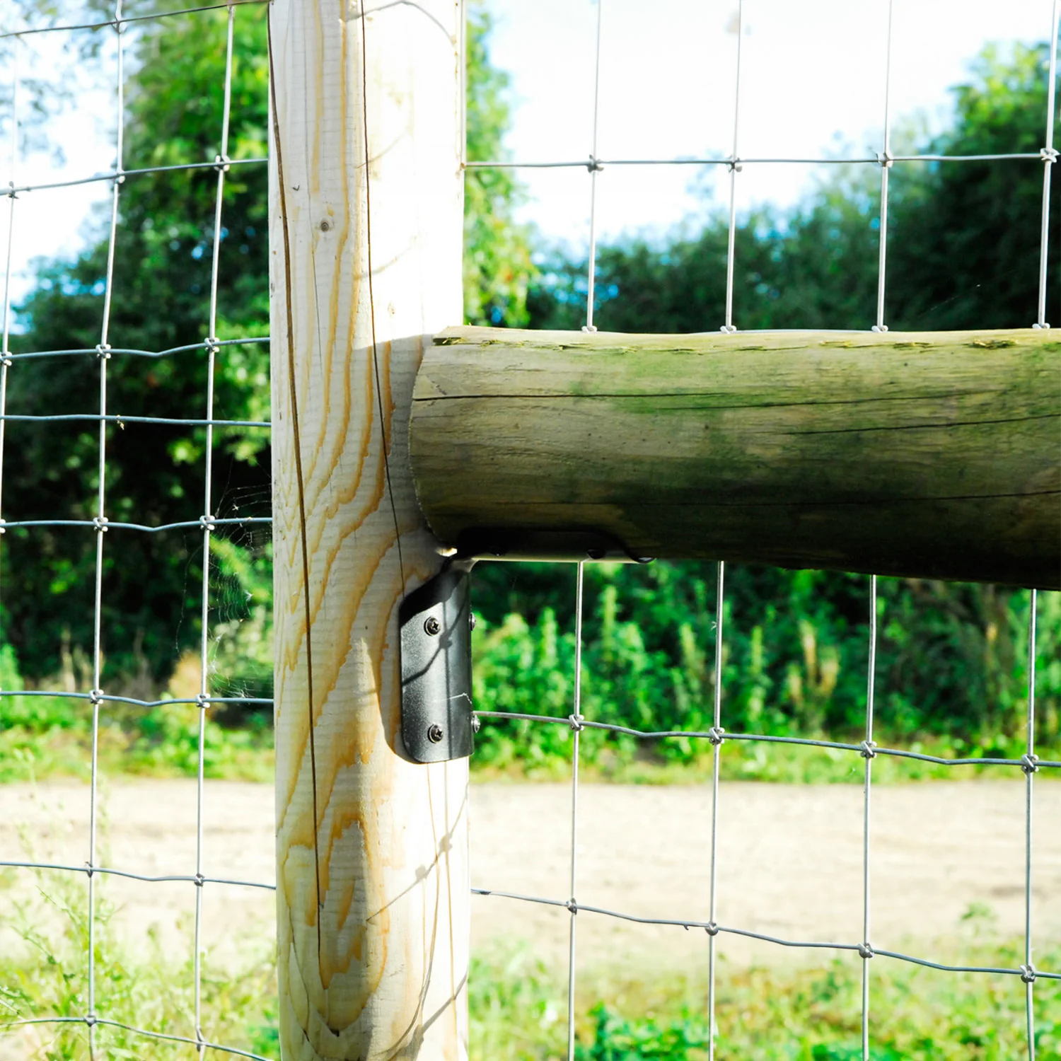 FenceEasy™ Round Fencing Post Fixing Bracket (Pack of 4 Brackets) - Image 5