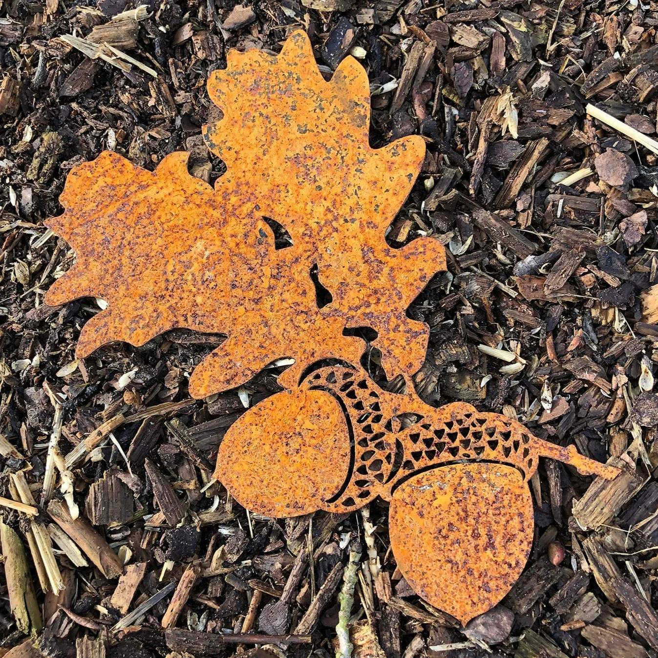 Bellamy Decorative Rustic Metal Leaves Decorations - Image 10