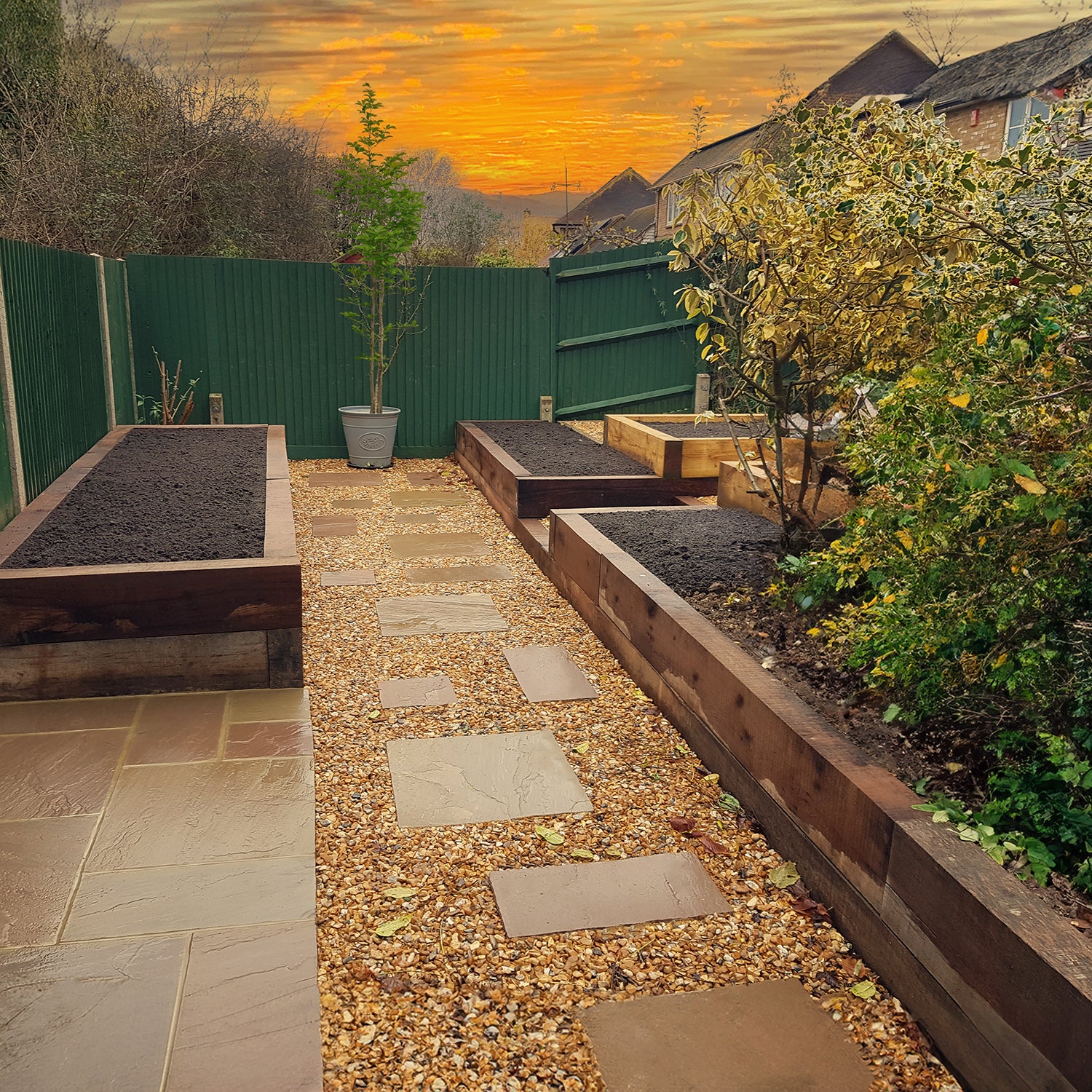 Straight Railway Sleeper Bracket with Stake - Image 12