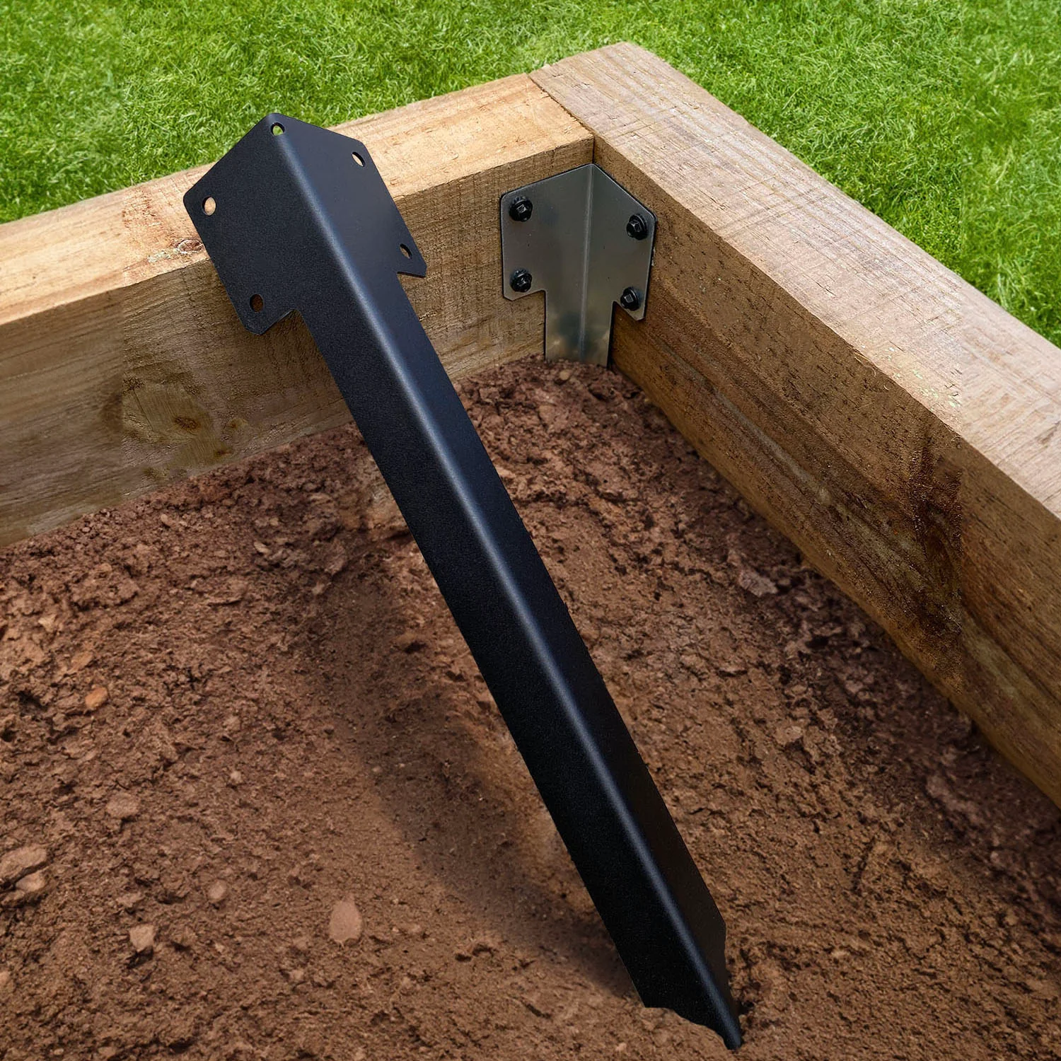 Corner Railway Sleeper Bracket with Stake - Image 7