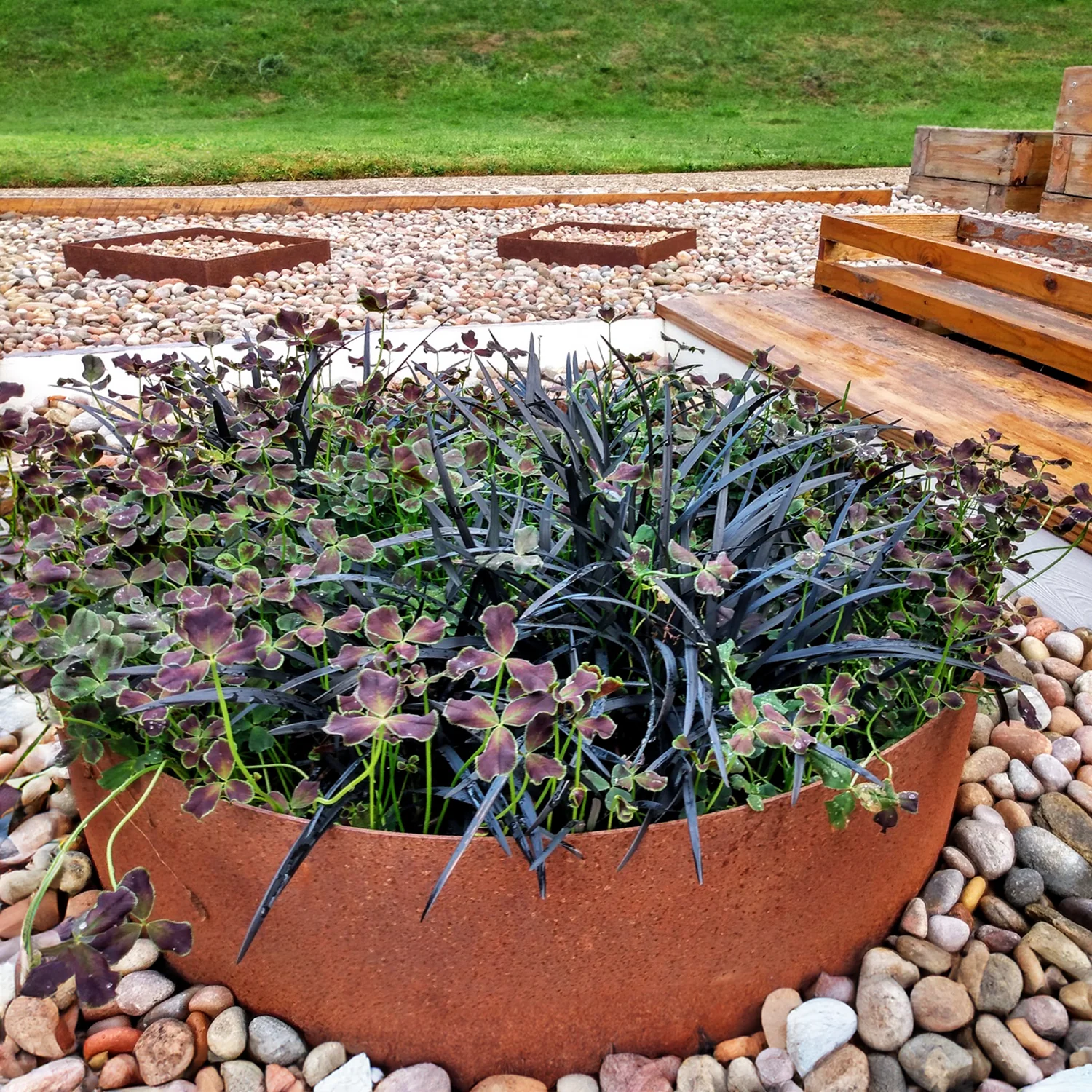 Bellamy Circular Rustic Steel Planter & Tree Ring - Image 7