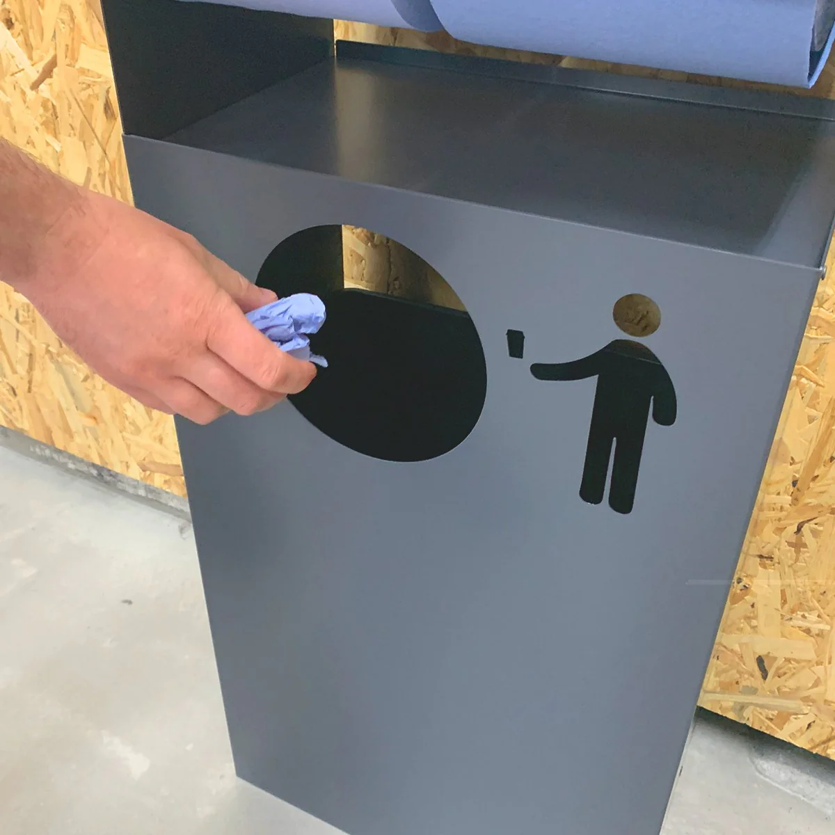 MegaMaxx UK™ Ultimate Cleaning & Hand Sanitiser Station - Image 7