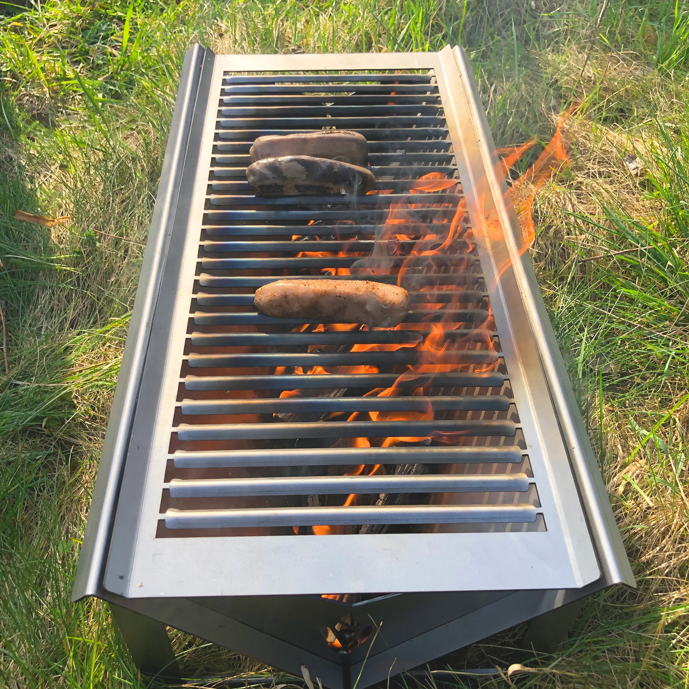 Volcann™ Large Flatpack Portable Full Grill Top BBQ - Image 13