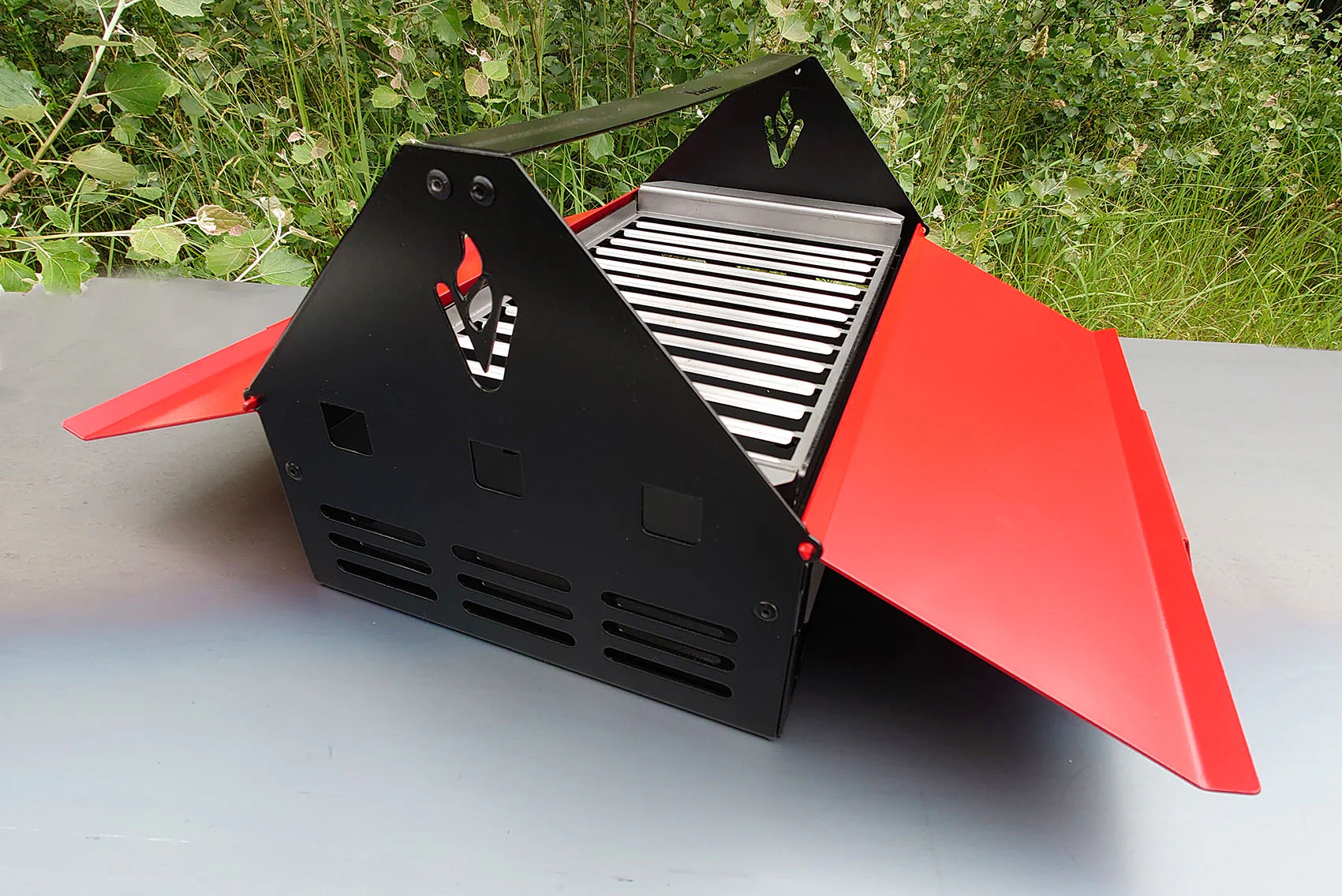 Volcann™ Toolbox Portable BBQ Grill - Image 18